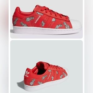 Adidas Farm red Pineapple shell toe Superstars sneaker size 9
